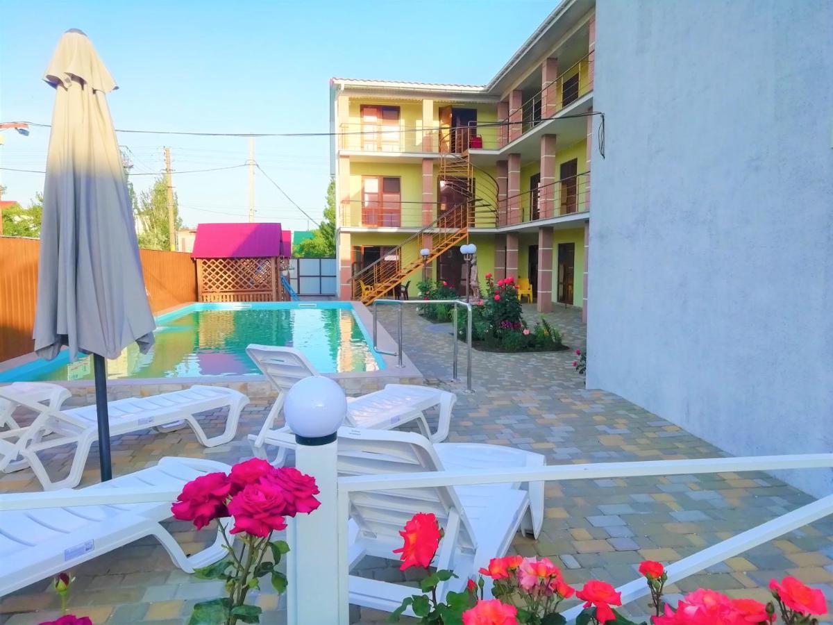 Solnechnaia Dacha Apart otel Zatoka Dış mekan fotoğraf