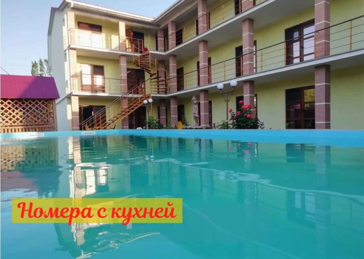Solnechnaia Dacha Apart otel Zatoka Dış mekan fotoğraf