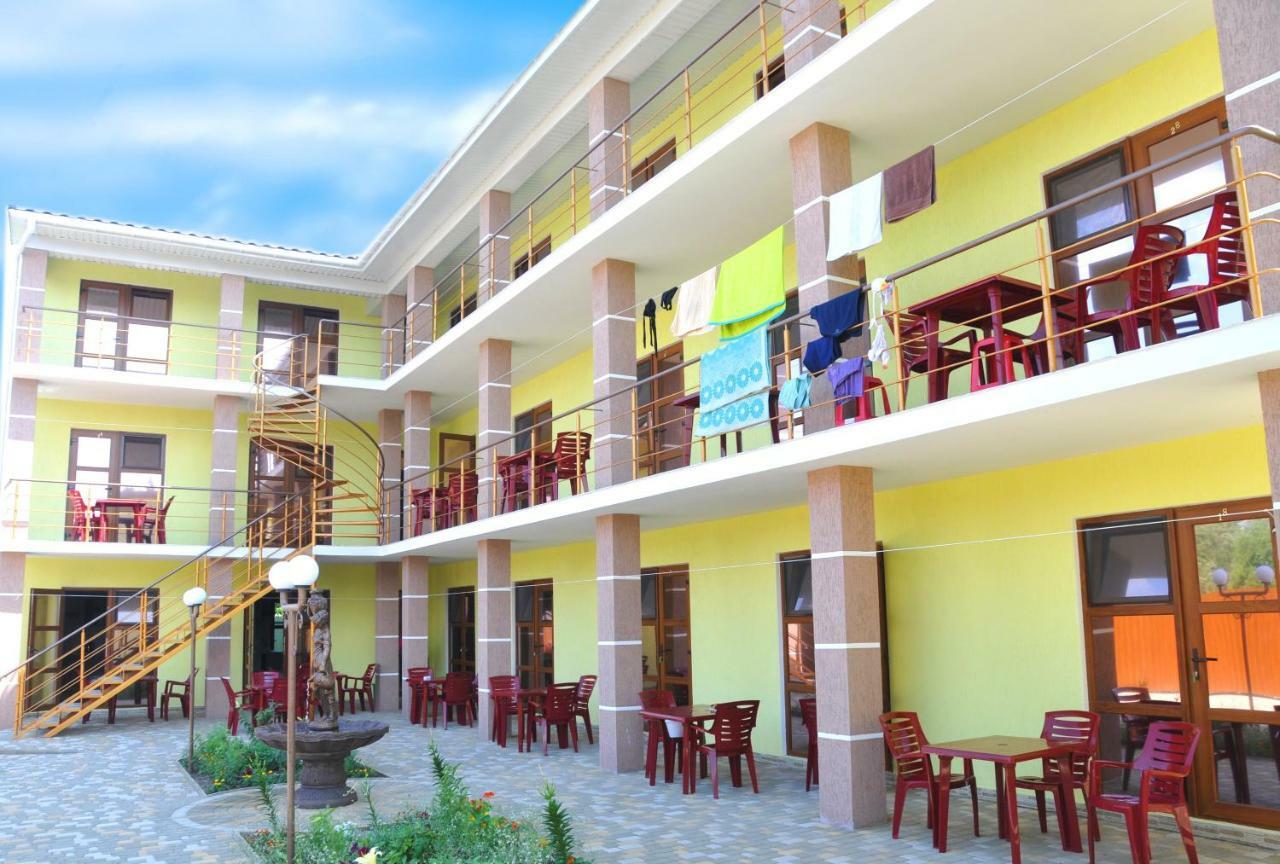 Solnechnaia Dacha Apart otel Zatoka Dış mekan fotoğraf